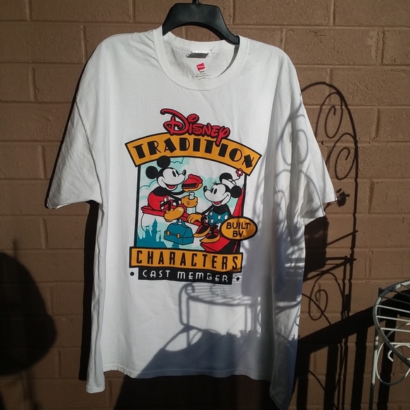 Disney Characters Exclusive T-Shirt XXL - Picture 2 of 4
